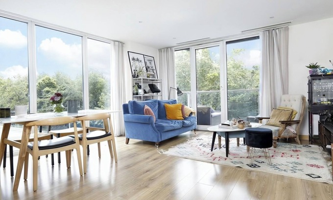 Queenstown Apartment | Luxury Apartment at Chelsea Bridge/Battersea Power Station