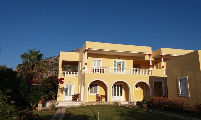 Old Hersonissos Resort | Luxury apartment for 5 persons