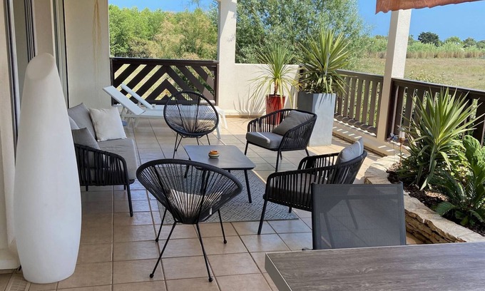 Saint-Cyprien Plage Apartment | Luxury apartment with swimming pool