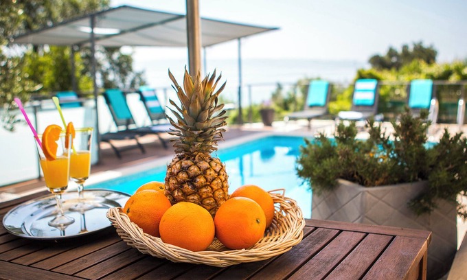 Bacvice Apartment | ☆ Luxury apartment ☆ Heated pool ☆ Private parking