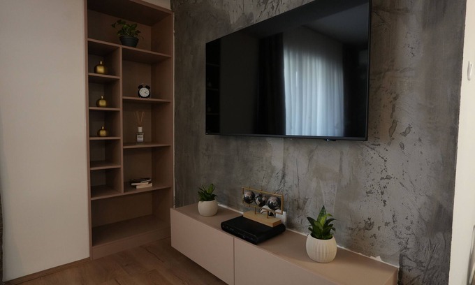 Skopje Region Apartment | Luxury apartment in awesome Skopje with AC, WiFi & Parking