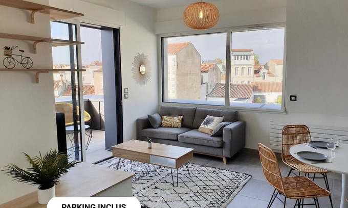 La Rochelle City Centre Apartment | Luxury apartment in the heart of La Rochelle (with secure private parking)