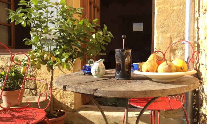 Daglan Apartment | Luxury Apartment 'Just For Two' In Authentic Hilltop French Village near Domme