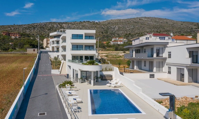 Seget Vranjica Apartment | Luxury Apartment Nautica with Pool I