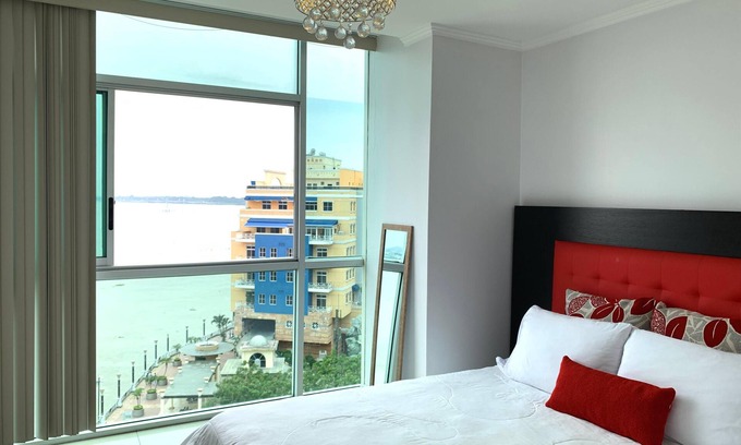 Las Penas Apartment | Luxury Apartment overlooking the Guayas River in Puerto Santa Ana Guayaquil