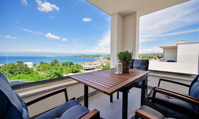 Zidarici Apartment | Luxury Apartment Stone Flower with private pool