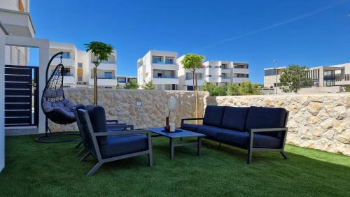 Zrce Apartment | Luxury apartment Terracotta Sun with private Jacuzzi and Garden