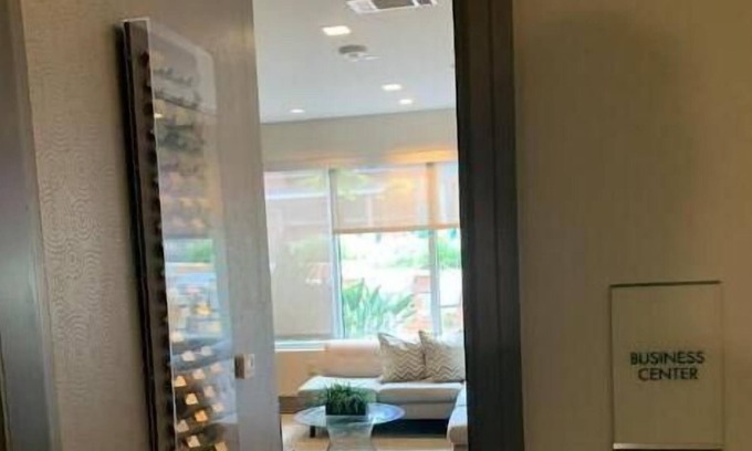 The Woodlands Apartment | Luxury Apartment in the heart of The Woodlands