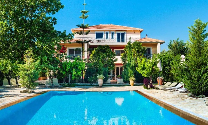 Lefkada Town Apartment | Luxury Apartments close to the beach and near the town Lefkas Blue Residence 4