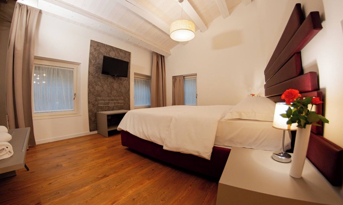 Tarzo House | LUXURY APPARTMENT ATTICAE IN VILLA PURI complete independent accommodation.