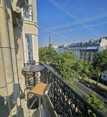 Faubourg Saint-Germain Apartment | LUXURY APPARTMENT IN 7th DISTRICT WITH TOUR EIFFEL VIEW