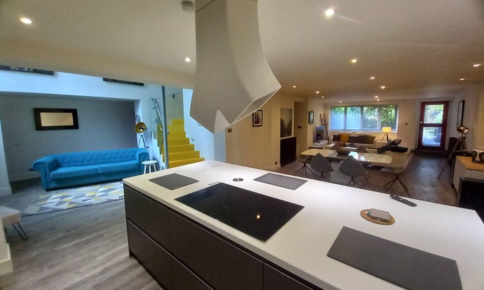 Gifford Apartment | Luxury Architect Designed Apt 13 Mins 2 Royalmile❤