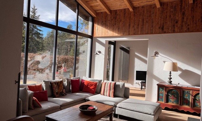 Sankt Stefan im Gailtal House | Luxury 5 bedroom, 3 bathroom hillside Chalet with views of Italian border.