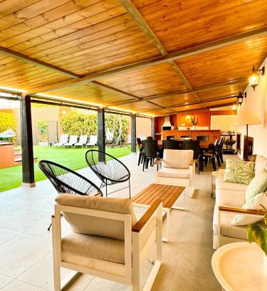 Arucas Villa | Luxury Banana Haven Villa with pool by CanaryScape