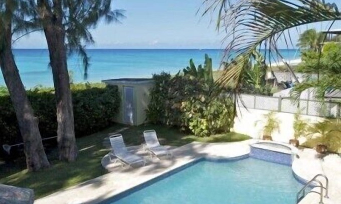 Brighton Apartment | Luxury Beach Apartments with lovely Harbor view