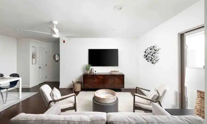 Leucadia Condo | Luxury Beach Condo: hot tub, AC, long term stays