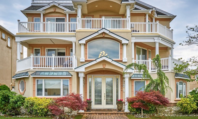 A-Zone House | Luxury Beach Home w/8 Bedrooms, 8 Full Baths, Pool, Elevator & Rooftop Deck!