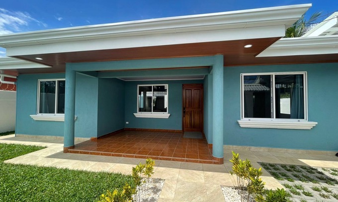 Barrio Ricos y Famosos Villa | Luxury Beach Home with Private Pool