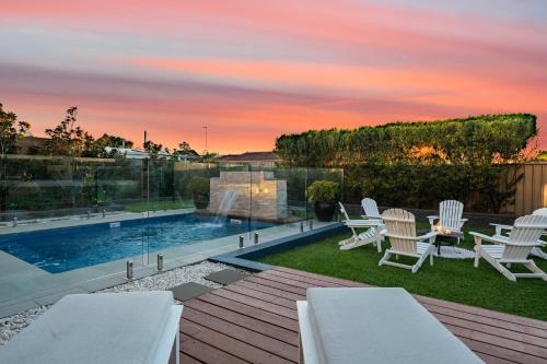 Shelly Beach House | Luxury Beach House - Heated Private Pool & Heated Spa - Fire Pitt - Walk to Beach & Golf