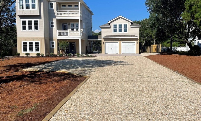 Corolla Cottage | Luxury Beach House! Only Two Blocks from the Beach!