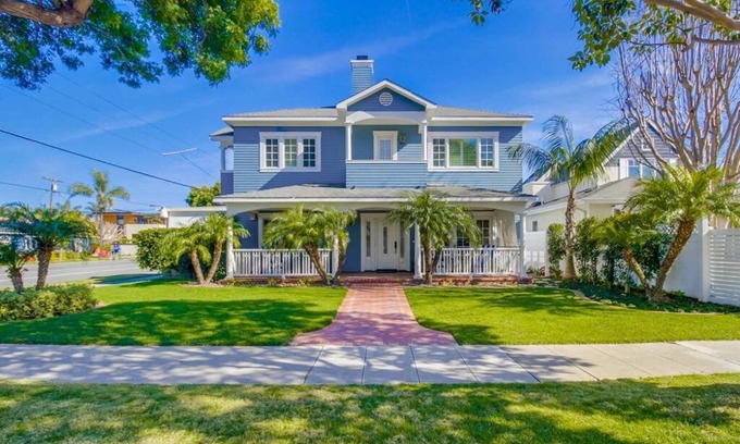 Coronado House | Luxury Beach Nona's House