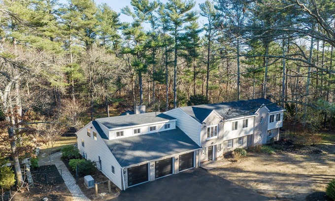 Duxbury House | Luxury Beach Town Living