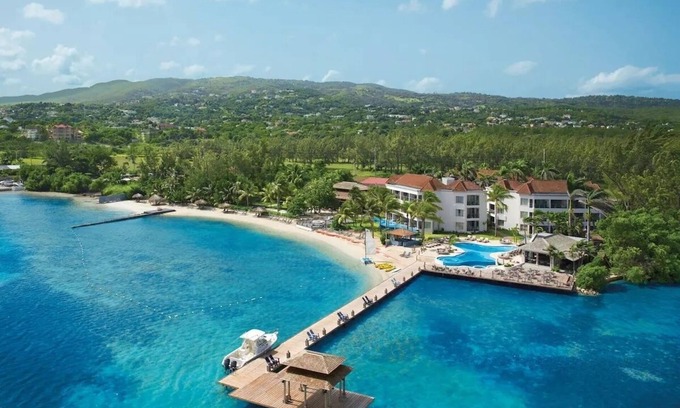 Albion Resort | Luxury Beachfront All Inclusive Resort Jamaica Tropical View