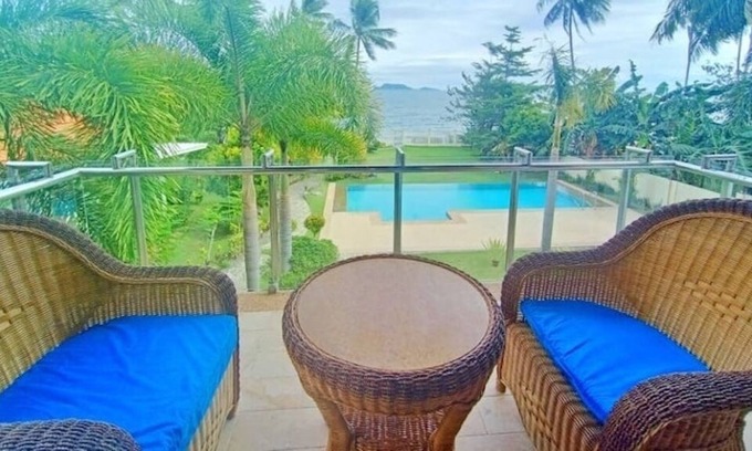 Zamboanguita Apartment | Luxury Beachfront Condo near Apo Island