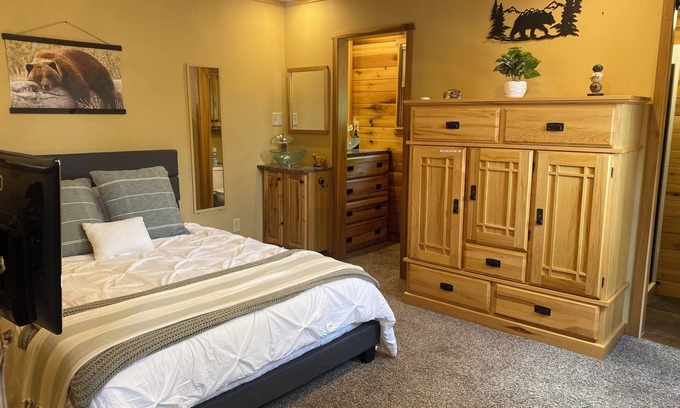 Fairborn Apartment | Luxury Bear Loft