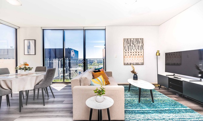Redfern Apartment | Luxury Bright 1 bed apt-oppo Redfern Station