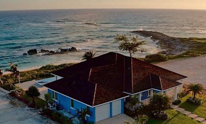 Rokers Point Villa | Luxury Beachfront Villa near Emerald Bay, Exuma - Private concierge included