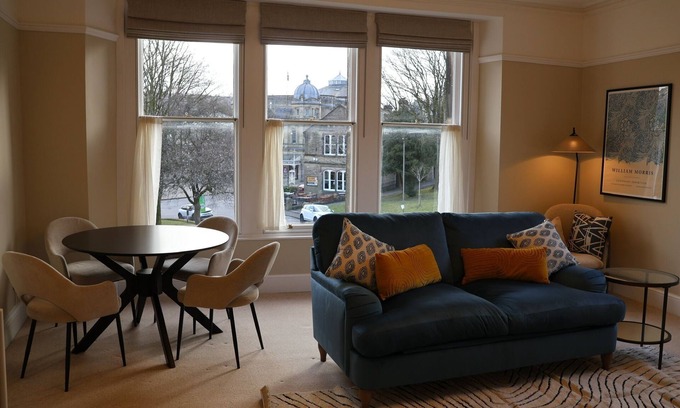 Buxton Apartment | Luxury Buxton Apartment Seconds from Opera House, Pavilion Gardens & Dome