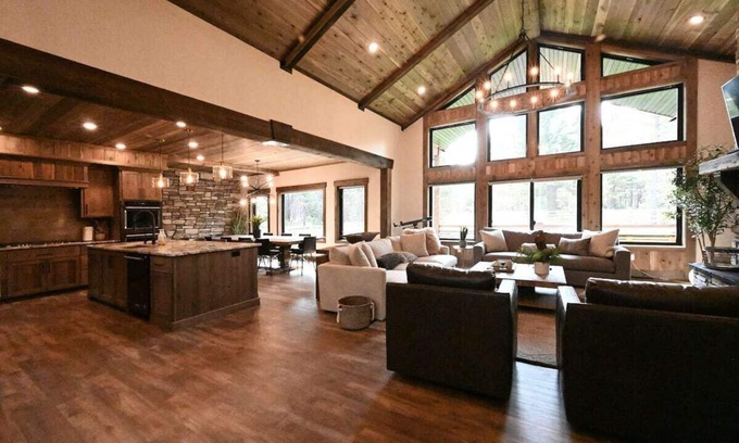 Island Park Cabin | Luxury Cabin | 20 Miles to Yellowstone! | Theater Room| Hot Tub