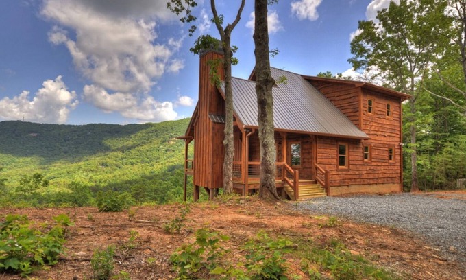 Blue Ridge Cabin | Luxury cabin! Designer decorated. Incredible views! Amazing sunrise! Secluded!