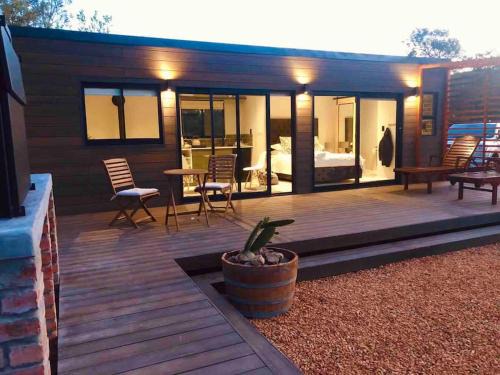 Boesmanspad Villa | Luxury cabin in the Swellendam valley, W.C.
