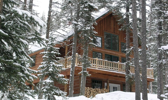 Cooke City-Silver Gate Cabin | Luxury Cabin Near Yellowstone
