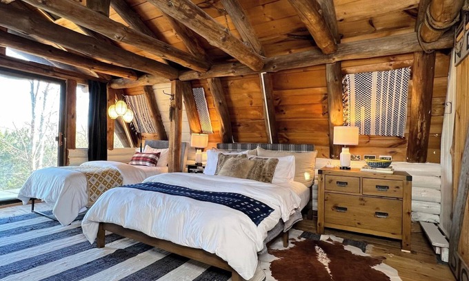 Prattsville Cabin | Luxury Cabin Retreat I 8 min to Windham I WiFi I Private I Firepit I BBQn