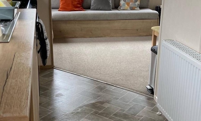 Hamworthy House | Luxury caravan with sea views !pet friendly