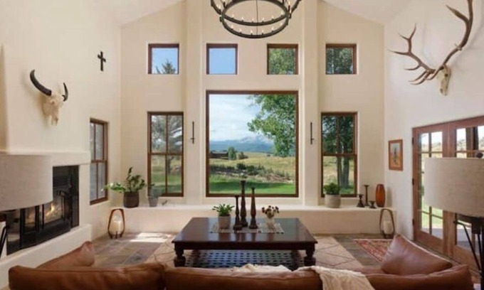Missouri Heights House | Luxury Carbondale Home