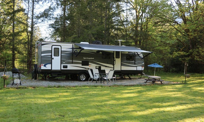 Marblemount House | Luxury Cascade River Camping - Gateway to North Cascades National Park