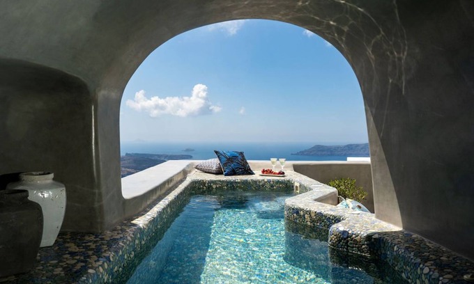 Imerovigli Villa | Luxury Cave Villa, Caldera View, Outdoor Heated Plunge Pool