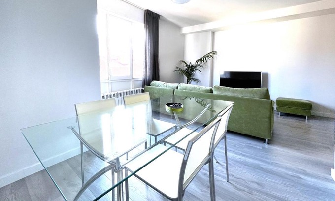 Vitoria-Gasteiz Old Town Apartment | Luxury Cercas Bajas Vitoria