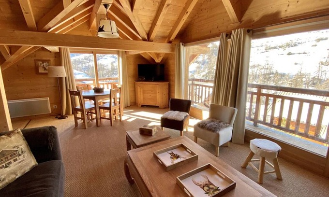 Vars Ski Chalet | Luxury chalet 160 m2 for 10 people, shuttle bus at 50m, 3mn from the lifts