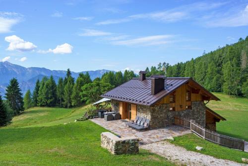 Ronchi Valsugana Ski Chalet | Luxury Chalet Giulia