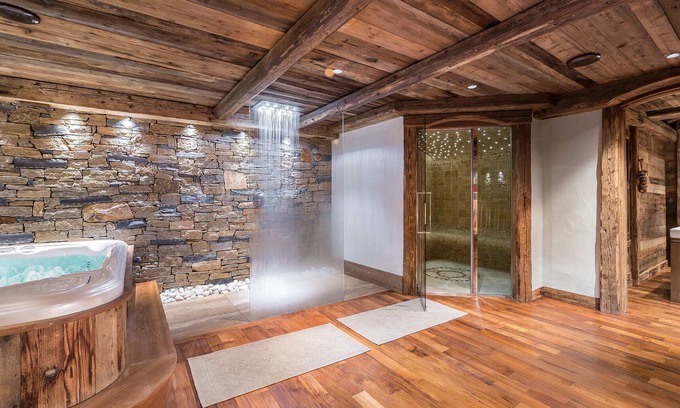 Courchevel Ski Chalet | Luxury chalet in Courchevel 1850 for 12 people with spa
