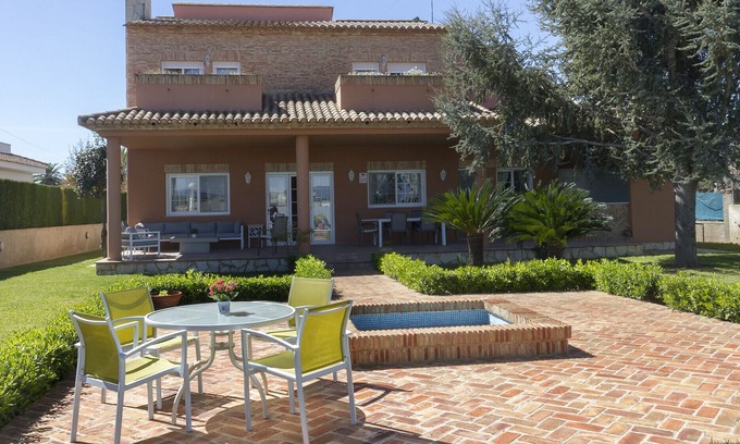 L'Eliana Ski Chalet | Luxury Chalet - Private Pool & Parking - Solarium