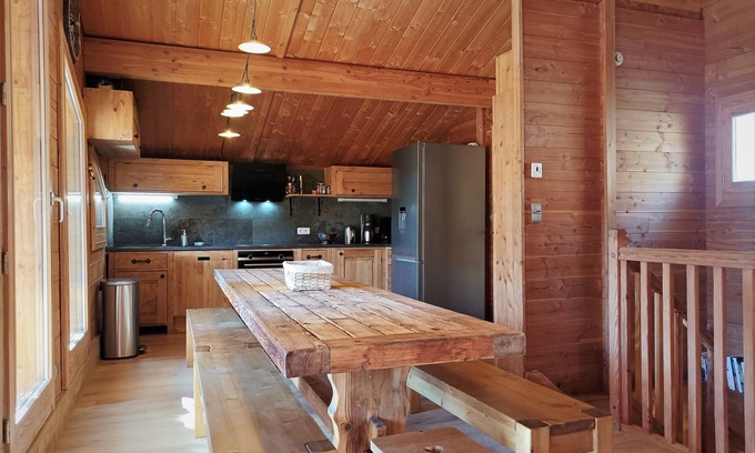 Saint-Marcel Ski Chalet | Luxury chalet - Sauna - Jacuzzi - Wifi - Insert - in the heart of the 3 Valleys