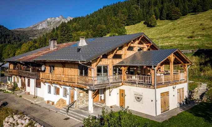 La Cote-d'Arbroz Ski Chalet | Luxury Chalet, stunning views with hot tub & sauna