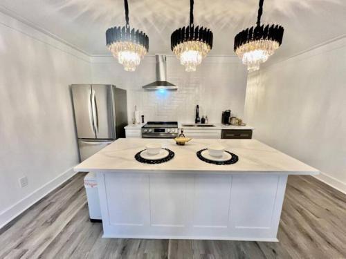 Gainesville House | Luxury City Loft in Gainesville B