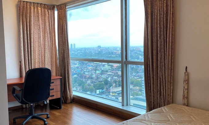 Kollupitiya House | Luxury city view apartment 2bhk in Colombo 03